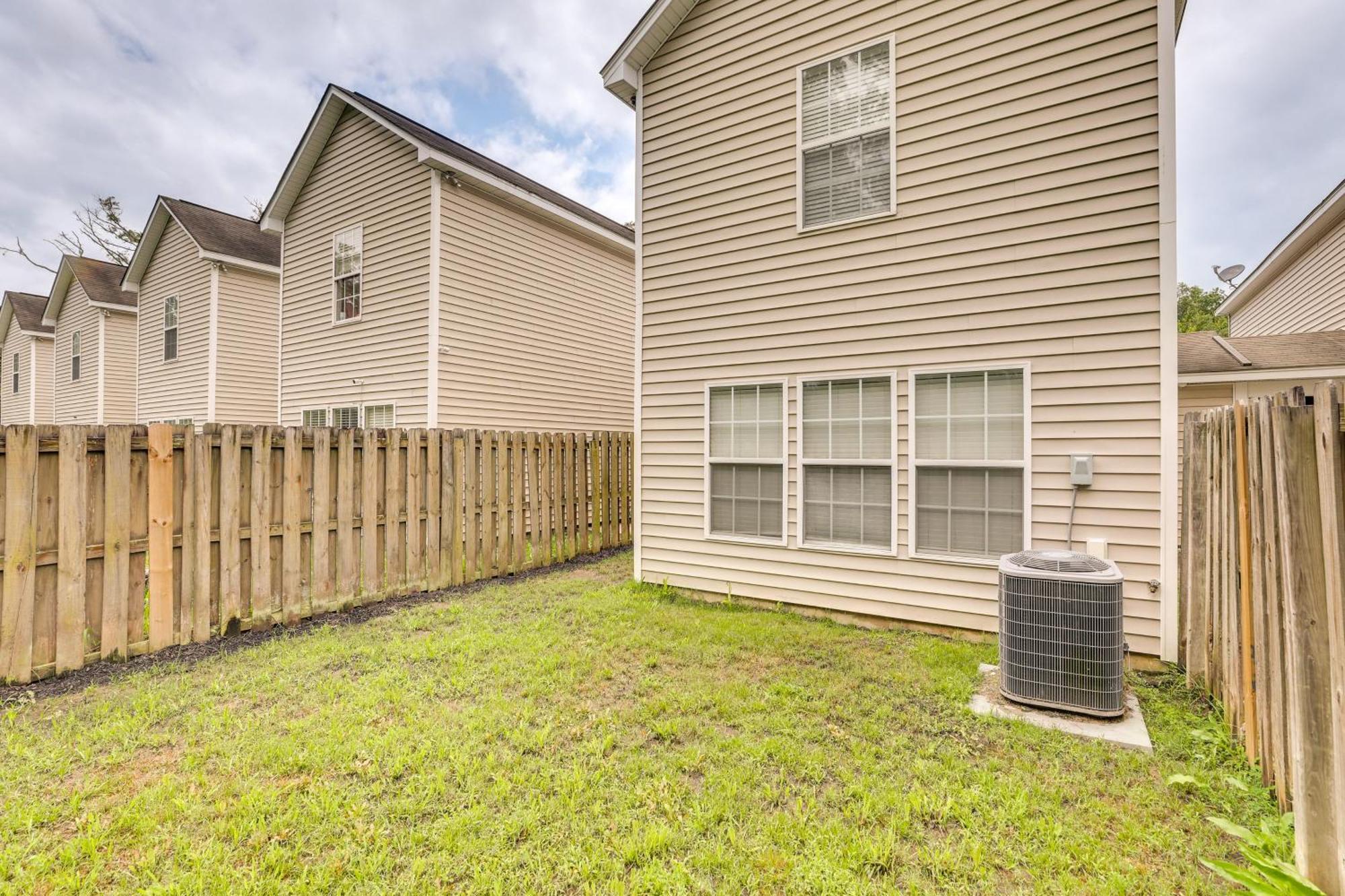 Charming North Charleston Townhome - Pets Welcome! Exteriör bild